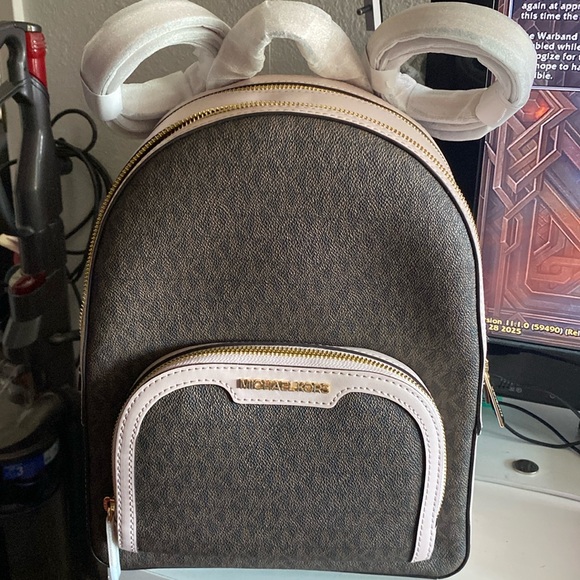 M Kors Jaycee Powder blush backpack - Picture 1 of 5